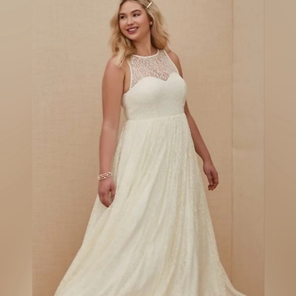 torrid Dresses & Skirts - Torrid Ivory Lace & Sequin Wedding Dress - New - Size 18
